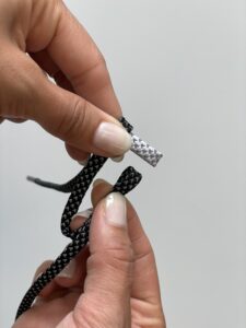 DIY-Idee: Anleitung Armband aus Schnürsenkeln knüpfen, Schritt 3