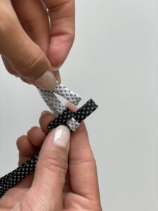 DIY-Idee: Anleitung Armband aus Schnürsenkeln knüpfen, Schritt 6